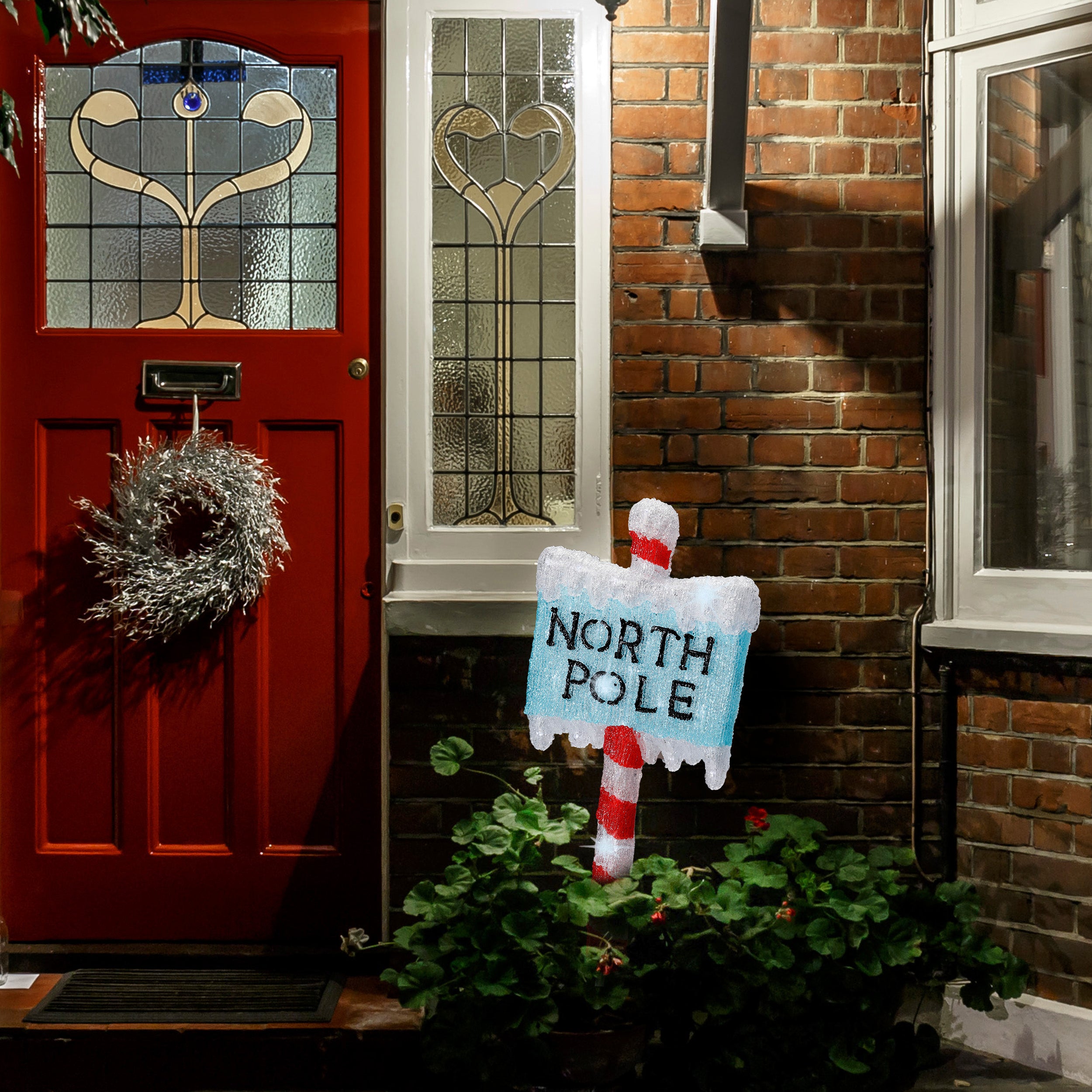 Cool White LED Acrylic North Pole Outdoor Sign Outlet ???? Lumineo Cool White LED Acrylic North Pole Outdoor Sign ???? -UK Christmas World Sales Store 499562 situ